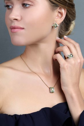 Серьги с бриллиантами и изумрудами, жёлтое золото 3