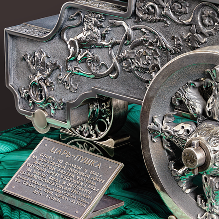 Настольная скульптура «Царь - пушка» 3