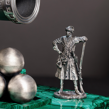 Настольная скульптура «Царь - пушка» 5