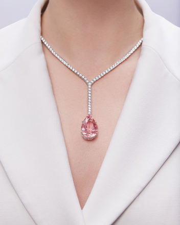 Колье с морганитом и бриллиантами, белое золото 4