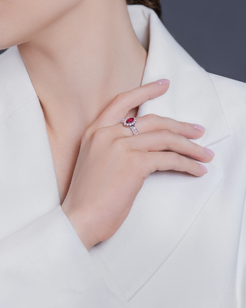 Кольцо с рубином и бриллиантами, белое золото 4