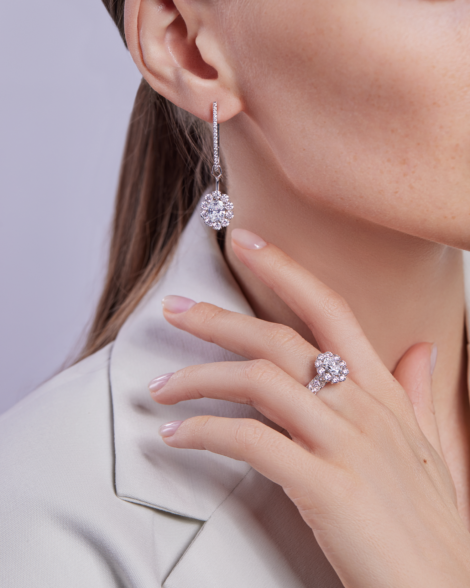 Кольцо с бриллиантами, белое золото