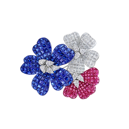Брошь с рубинами, сапфирами и бриллиантами, белое золото