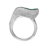 Кольцо с тсаворитами и бриллиантами, белое золото