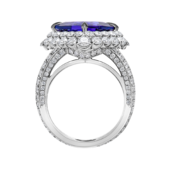 Кольцо с танзанитом и бриллиантами, белое золото