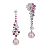 Пусеты с бриллиантами, розовыми сапфирами и рубинами, жемчуг культивированный, белое золото