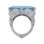 Кольцо с аквамарином, сапфирами, бриллиантами и жемчугом, белое золото